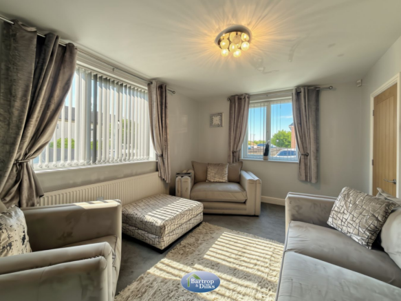 Riddell Avenue, Langold, Worksop, S81 photo 4