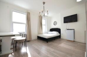 Flat 4, 64a, Broadway, London W13 0SU