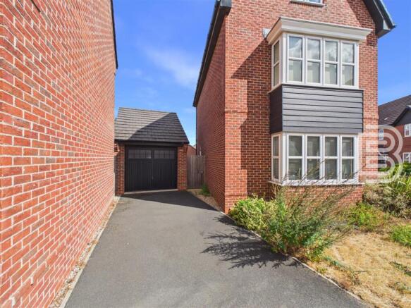 Driveway and Garage.jpg