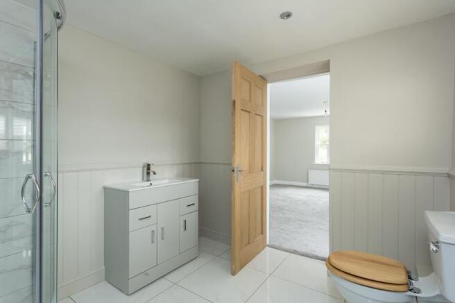 En suite bathroom