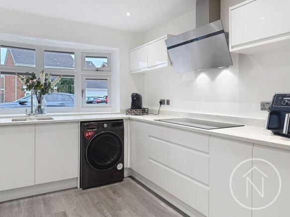 4 bed Detached for sale Image 6