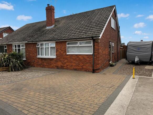 2 bed Semi-Detached Bungalow for sale in hull