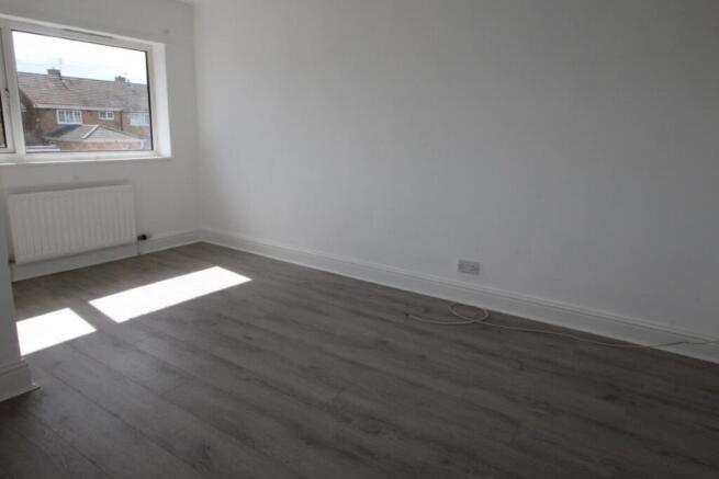 3 bed Terraced to rent Image 8