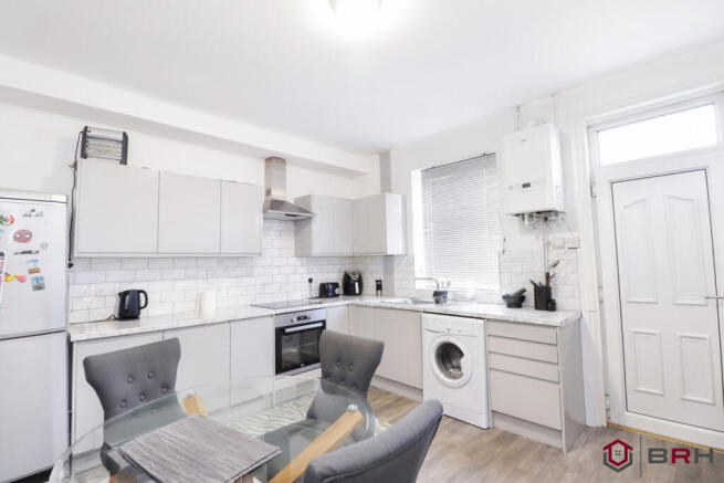 3 bed Terraced for sale Image 6