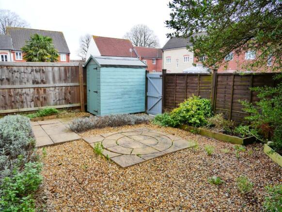REAR SOUTHERLY GARDEN