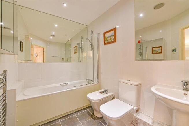 Ensuite