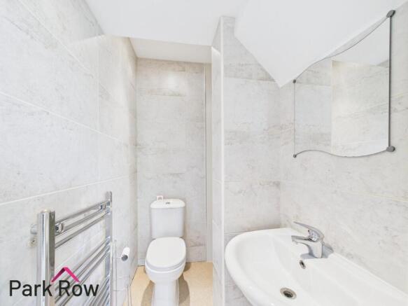 3 bed Terraced for sale Image 6