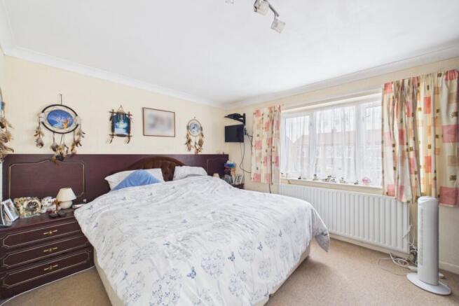 4 bed Semi-Detached for sale Image 10