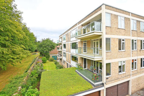 Harlow Oval Court, Harlow Oval, Harrogate