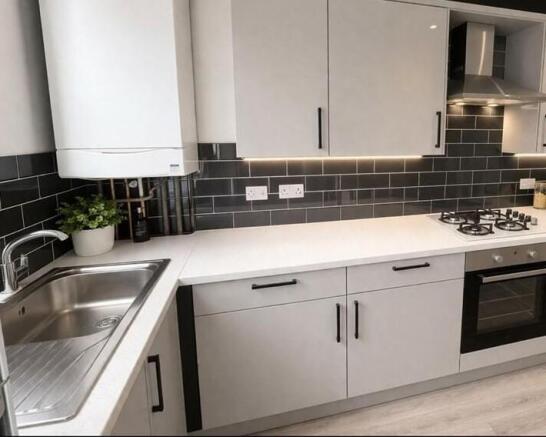 27 woodbine kitchen1.jpeg