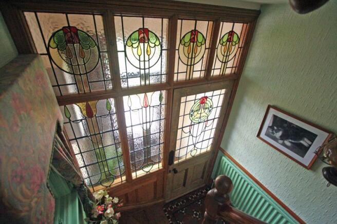 LEADED LIGHT GLASS IN HALL