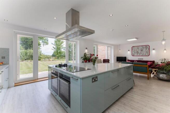 94193_Sunnyside-Forest-Road (11)_low.jpg