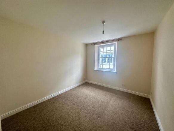 Bedroom 1.jpeg