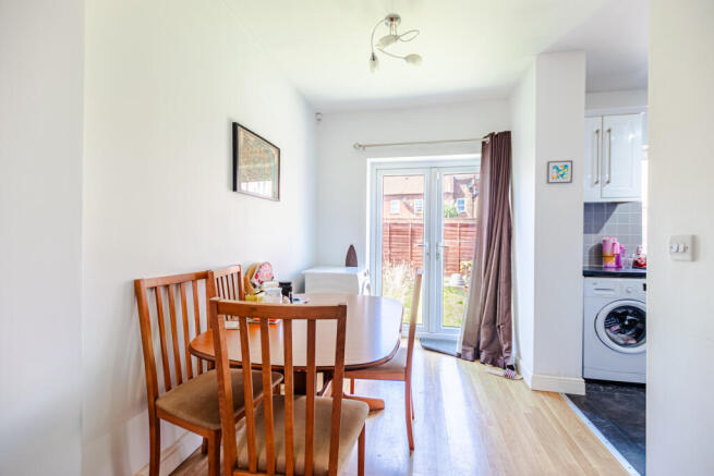 3 bed Semi-Detached for sale Image 4