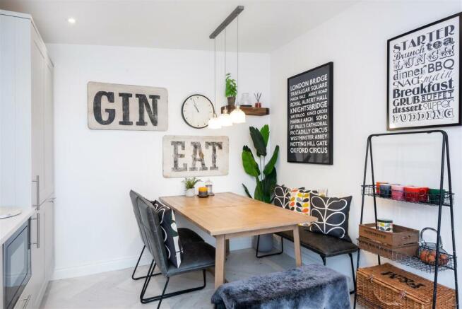 Dining Area.jpg
