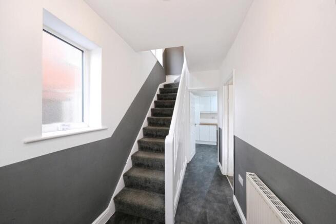 3 bed Semi-Detached for sale Image 3