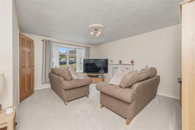 3 bed Terraced for sale Image 4