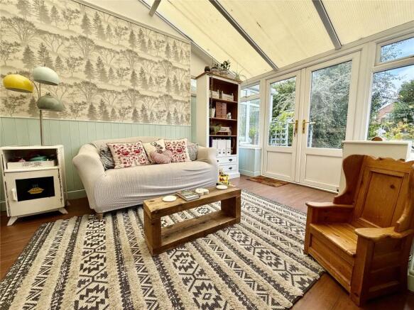 4 bed House for sale Image 6