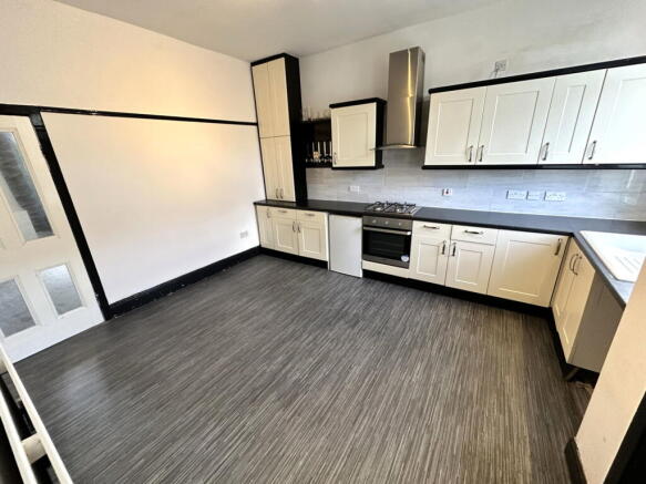 2 bed Semi-Detached for sale Image 10