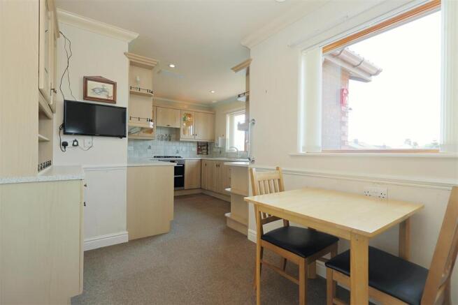 2 bed House for sale Image 9