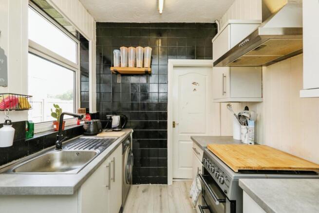 2 bed Terraced for sale Image 6