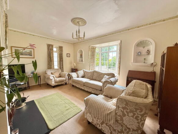 4 bed Detached for sale Image 11