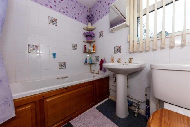 23 Romany Close (3 of 16).jpg