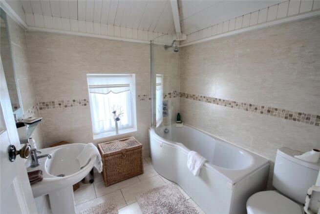 3 bed Semi-Detached for sale Image 8