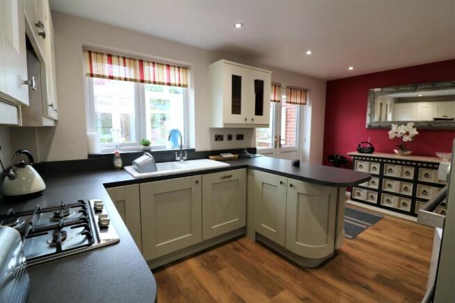 Kitchen/Breakfast Ro