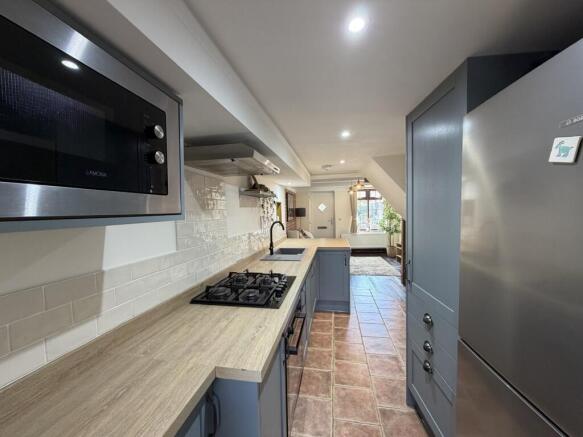 KITCHEN.jpeg