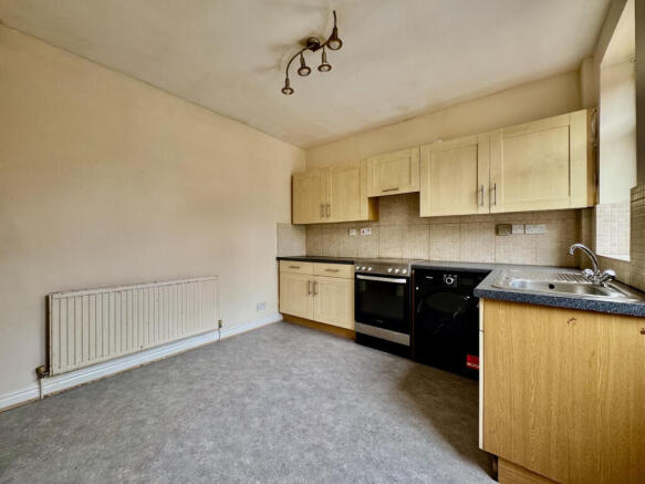 2 bed Terraced for sale Image 5