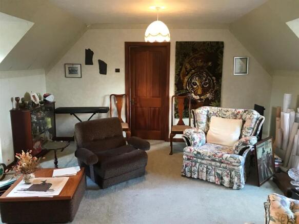 ANOTHER ROOM ASPECT