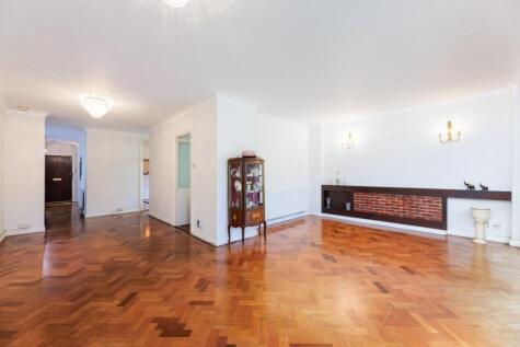 Lavington Court,
77 Putney Hill, SW15