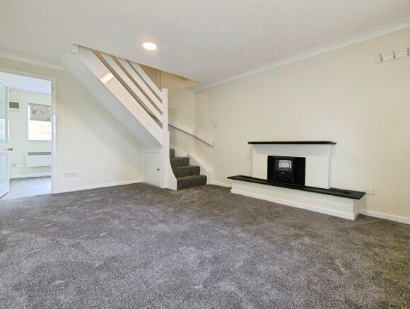 2 bed Semi-Detached for sale Image 2