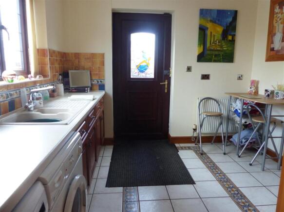 UTILITY ROOM.JPG