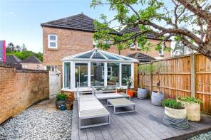37, Wards Stone Park, Bracknell RG12 0GF