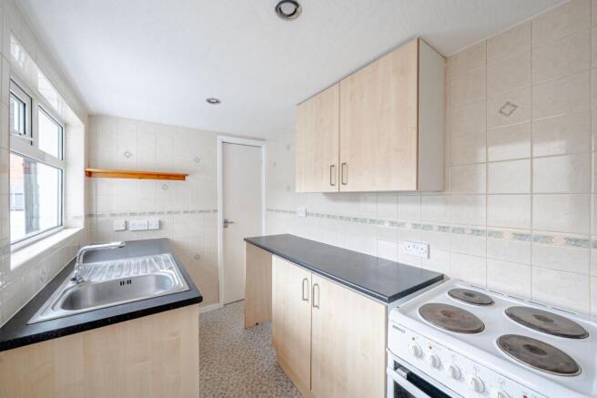 2 bed Terraced for sale Image 6