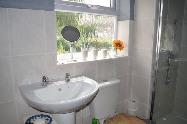 bath & shower room