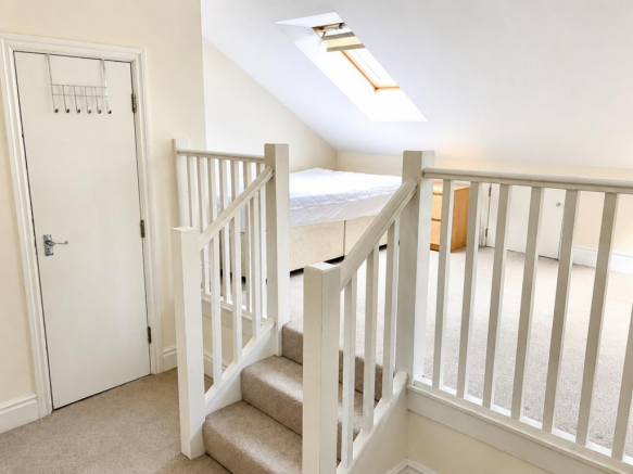 4 bed Terraced for sale Image 10