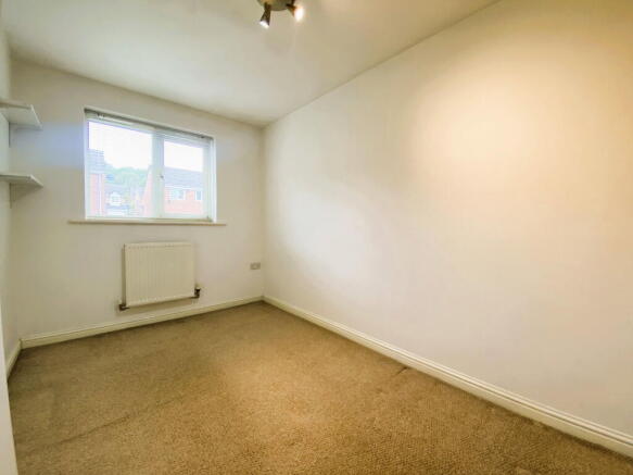 2 bed Town House for sale Image 9