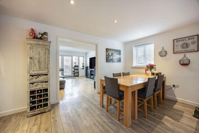 Vale Road, Bishops Cleeve, Cheltenham, GL52 photo 4