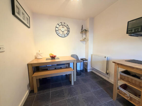 Acorn Avenue, Frimley Green, Camberley photo 4