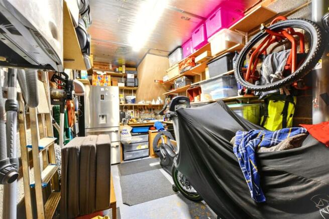 Garage.jpeg