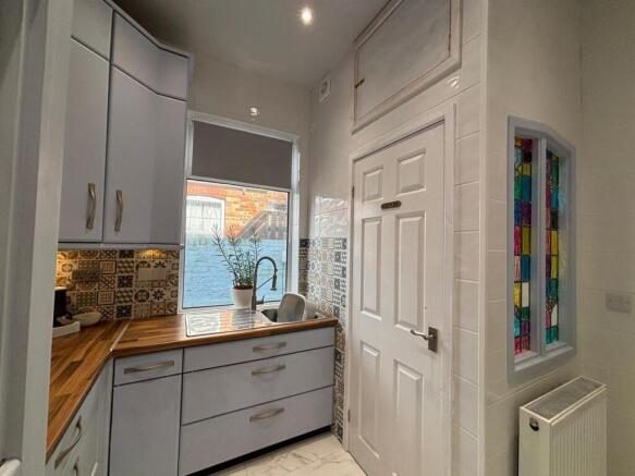 5 bed Terraced for sale Image 7