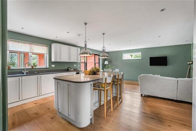 Kitchen/Dining/Famil
