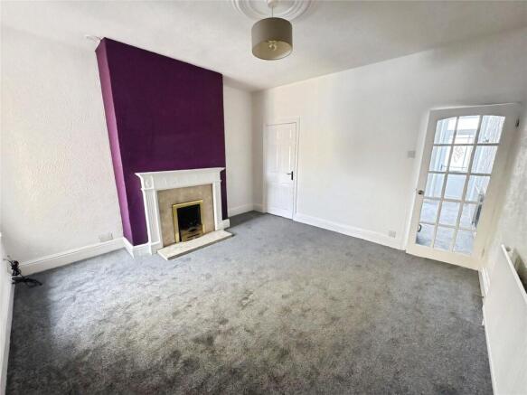 3 bed Terraced to rent Image 8
