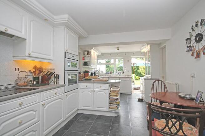 kitchen/breakfast room