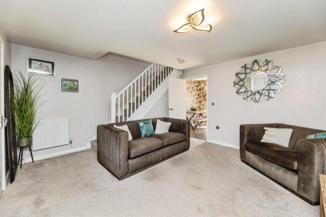 3 bed Semi-Detached for sale Image 4