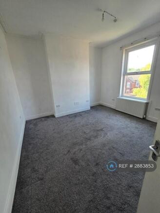 5 bed End of Terrace to rent Image 4
