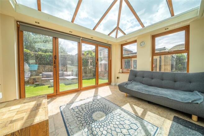 4 bed Detached for sale Image 7
